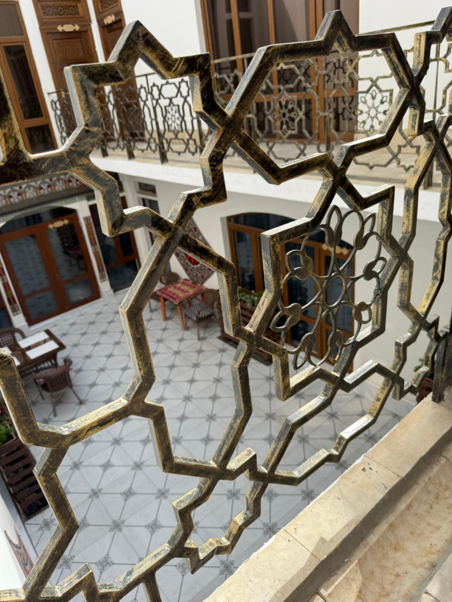 בוקורו Art Suzani Hotel מראה חיצוני תמונה